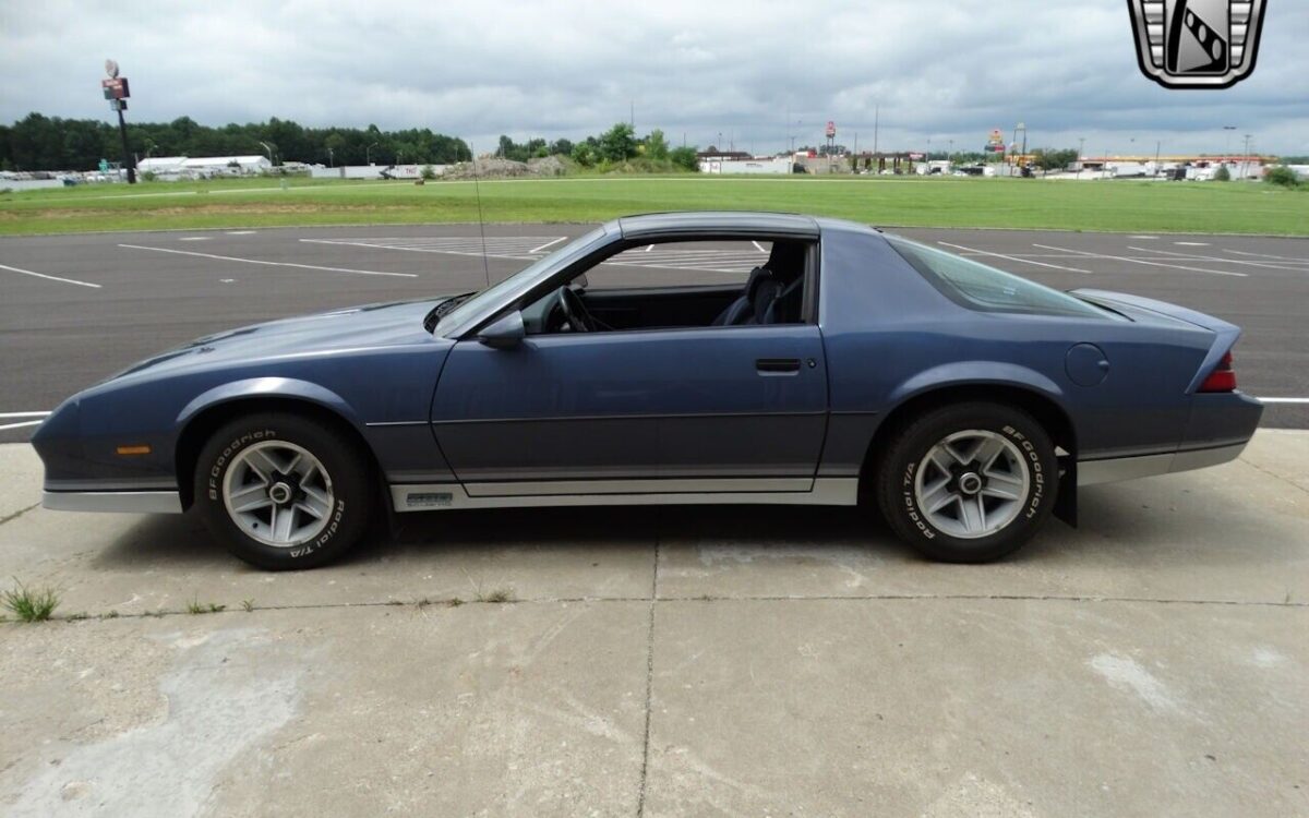 Chevrolet-Camaro-1984-4