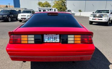 Chevrolet-Camaro-z28-1986-15