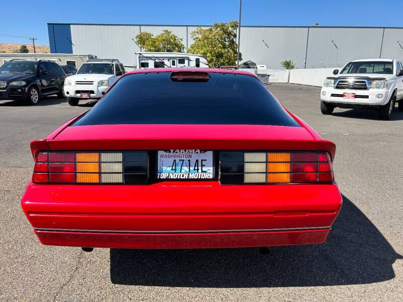 Chevrolet-Camaro-z28-1986-15