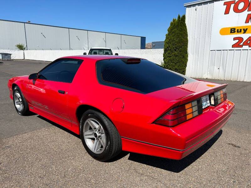 Chevrolet-Camaro-z28-1986-8