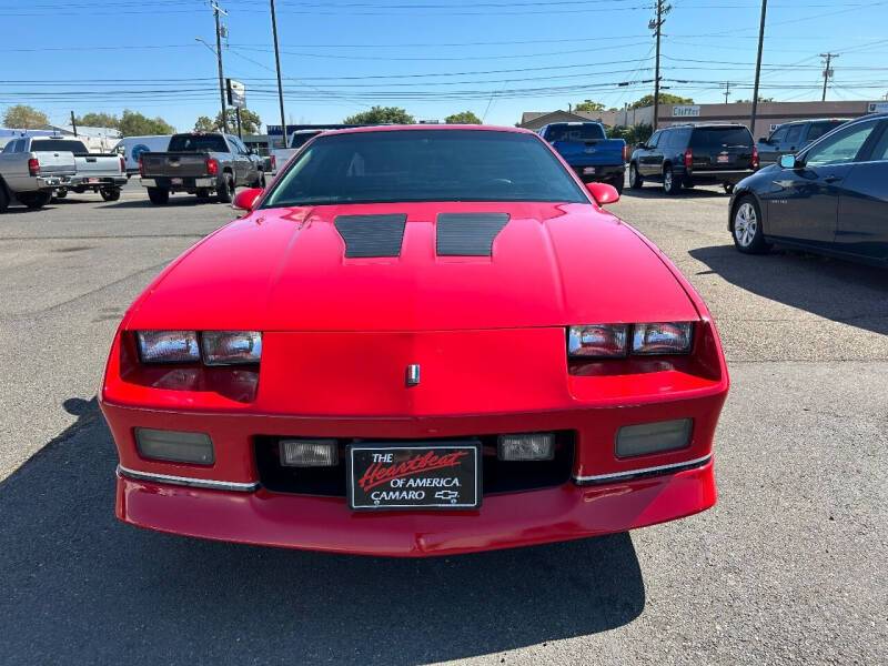 Chevrolet-Camaro-z28-1986