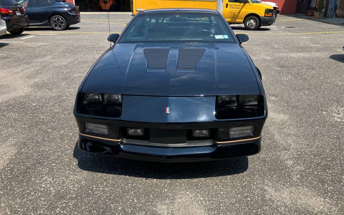 Chevrolet-Camaro-z28-1987-2