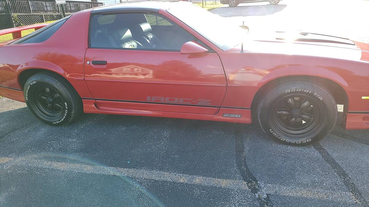 Chevrolet-Camaro-z28-1991-1