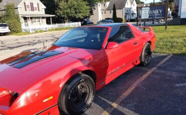 Chevrolet-Camaro-z28-1991