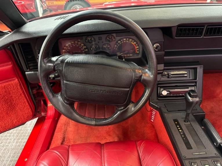 Chevrolet-Camaro-z28-1991-21