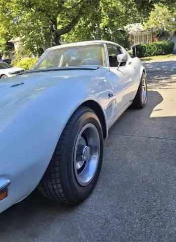 Chevrolet-Corvette-1972