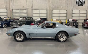 Chevrolet-Corvette-1973-3