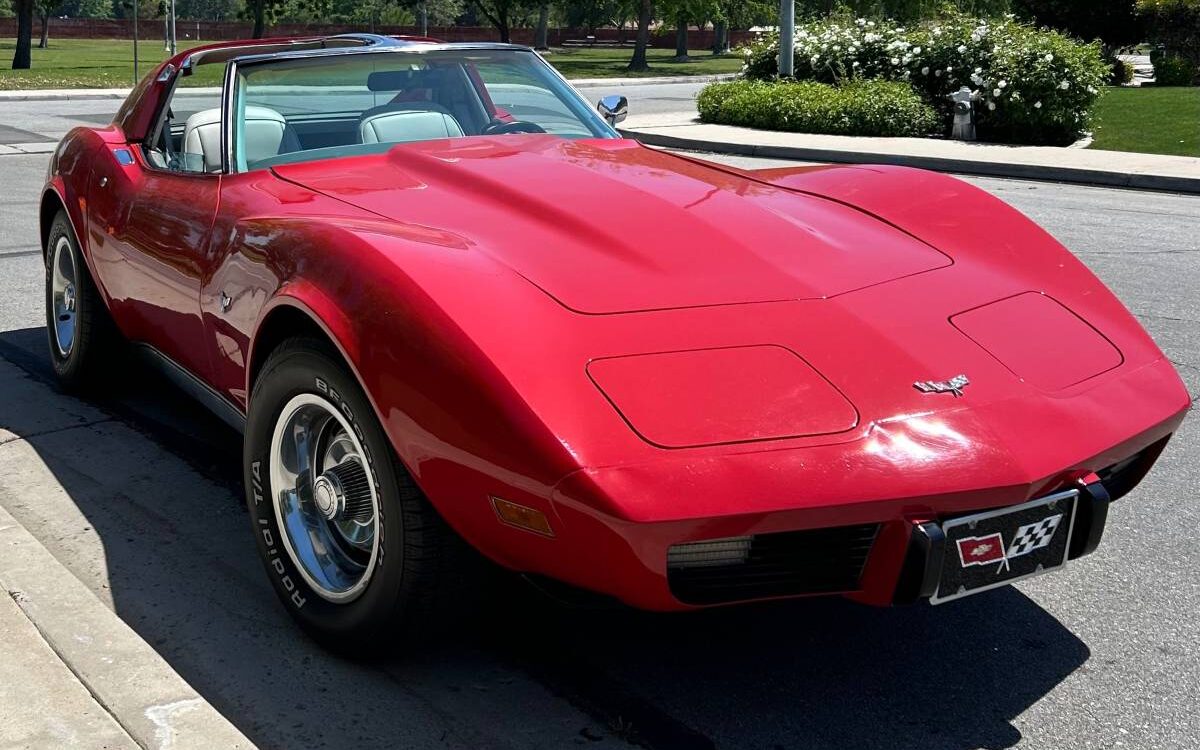 Chevrolet-Corvette-1977