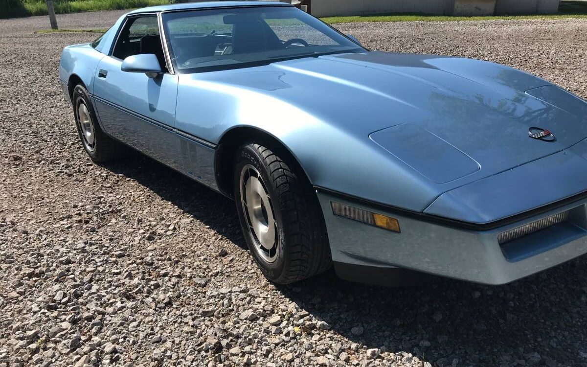 Chevrolet-Corvette-1984-1