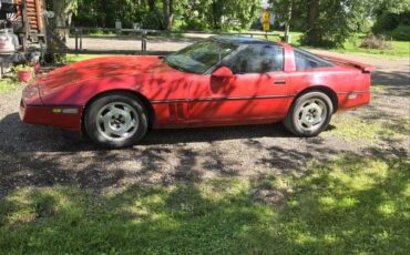 Chevrolet-Corvette-1985-3