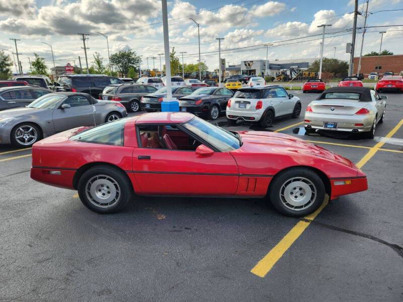 Chevrolet-Corvette-1985-3