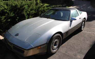 Chevrolet-Corvette-1985