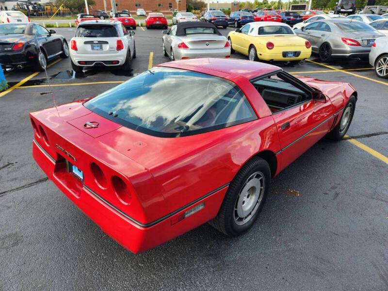 Chevrolet-Corvette-1985-4