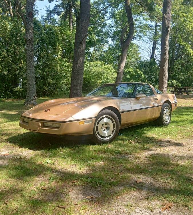 Chevrolet-Corvette-1985