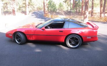 Chevrolet-Corvette-1985-6