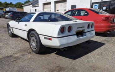 Chevrolet-Corvette-1985-7