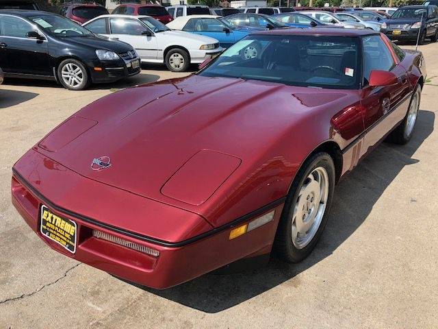 Chevrolet-Corvette-1988-1