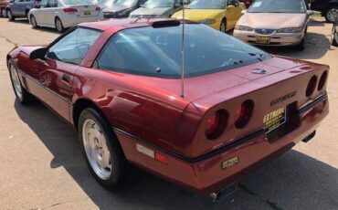 Chevrolet-Corvette-1988-2