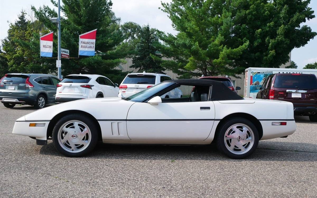 Chevrolet-Corvette-1988-20