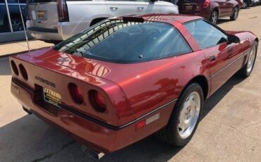 Chevrolet-Corvette-1988-3