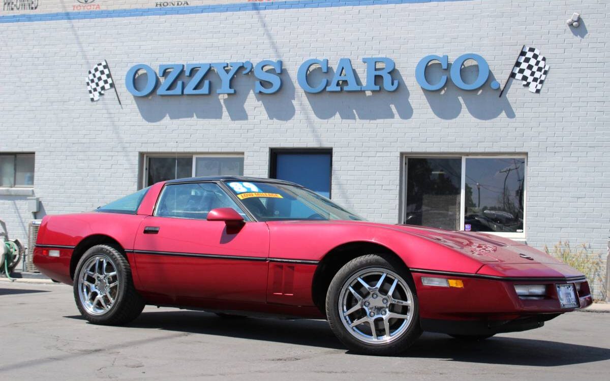 Chevrolet-Corvette-1989-1