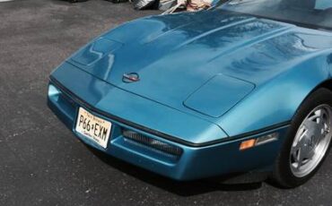 Chevrolet-Corvette-1989-2