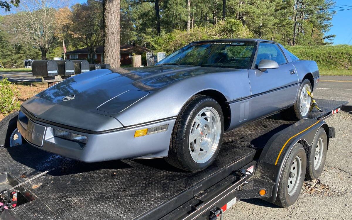 Chevrolet-Corvette-1990-4