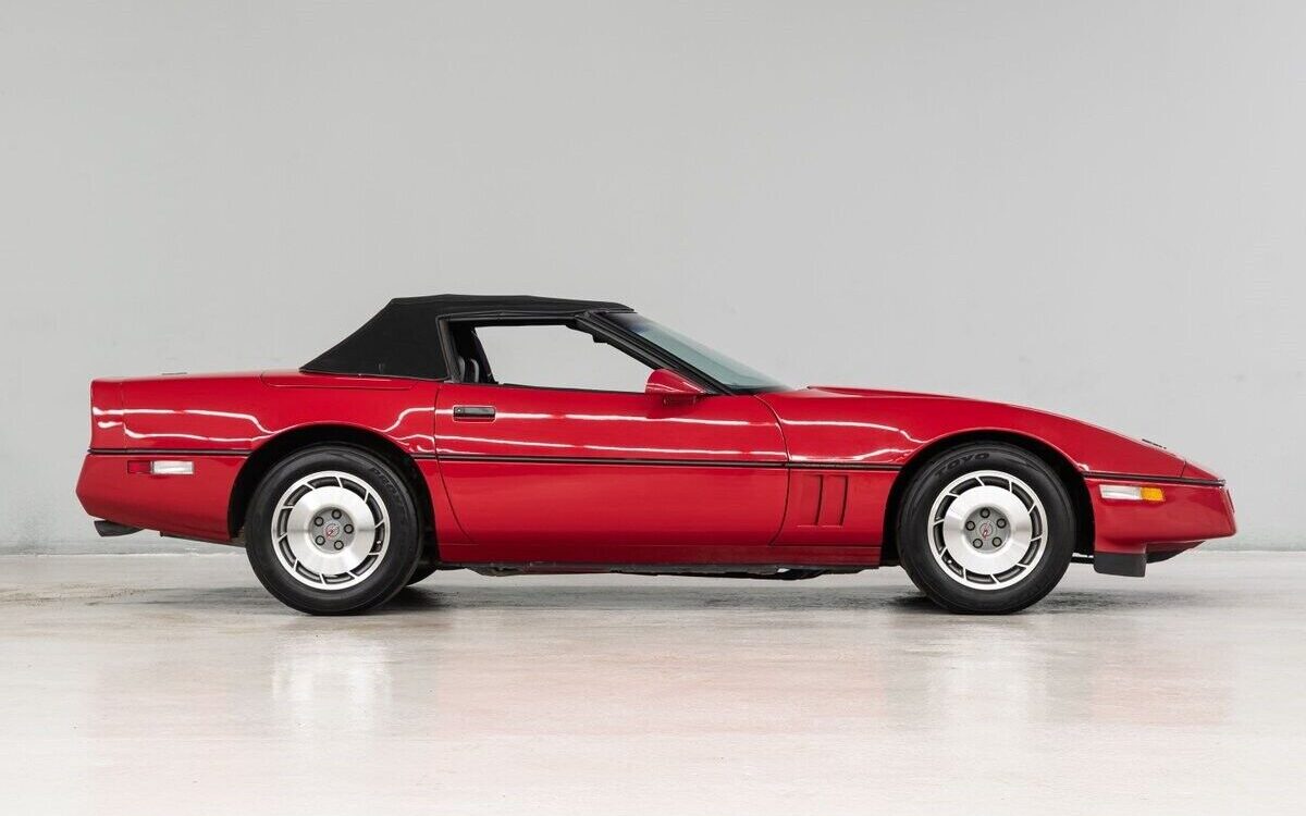 Chevrolet-Corvette-Cabriolet-1987-7