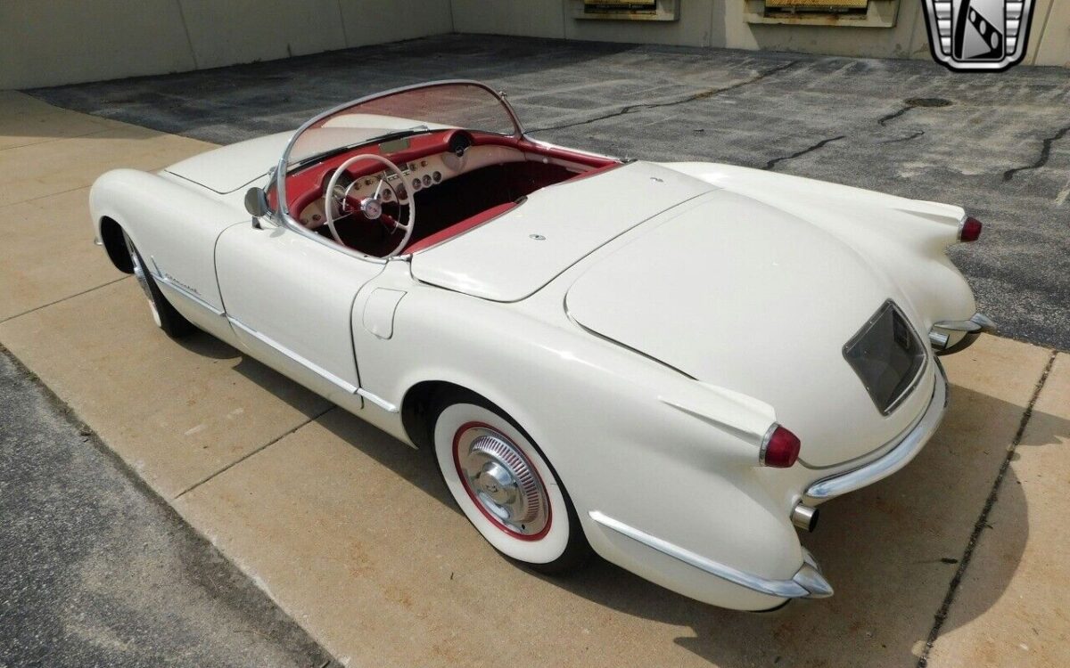 Chevrolet-Corvette-Coupe-1954-5