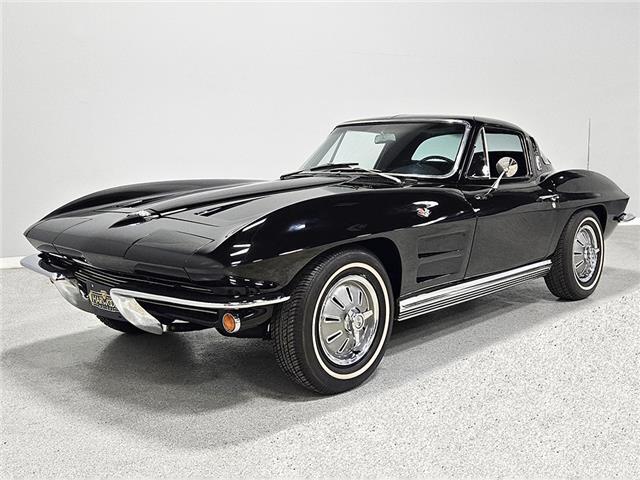 Chevrolet-Corvette-Coupe-1964-2