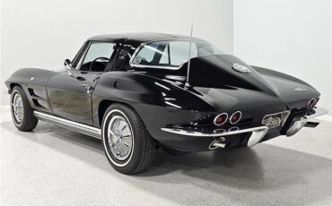 Chevrolet-Corvette-Coupe-1964-3