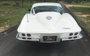 Chevrolet-Corvette-Coupe-1964-3