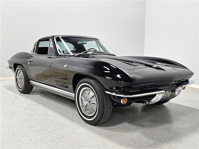 Chevrolet-Corvette-Coupe-1964-5