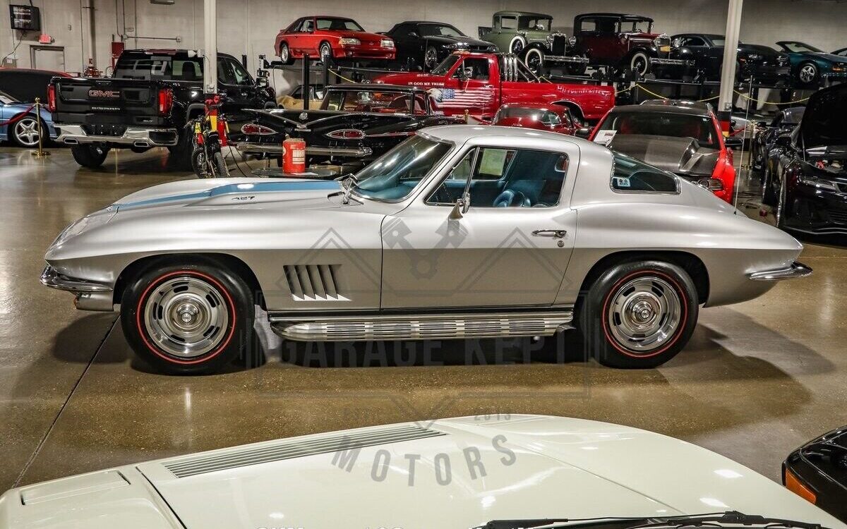 Chevrolet-Corvette-Coupe-1967-11