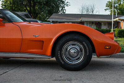 Chevrolet-Corvette-Coupe-1977-10