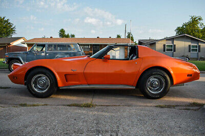 Chevrolet-Corvette-Coupe-1977-2