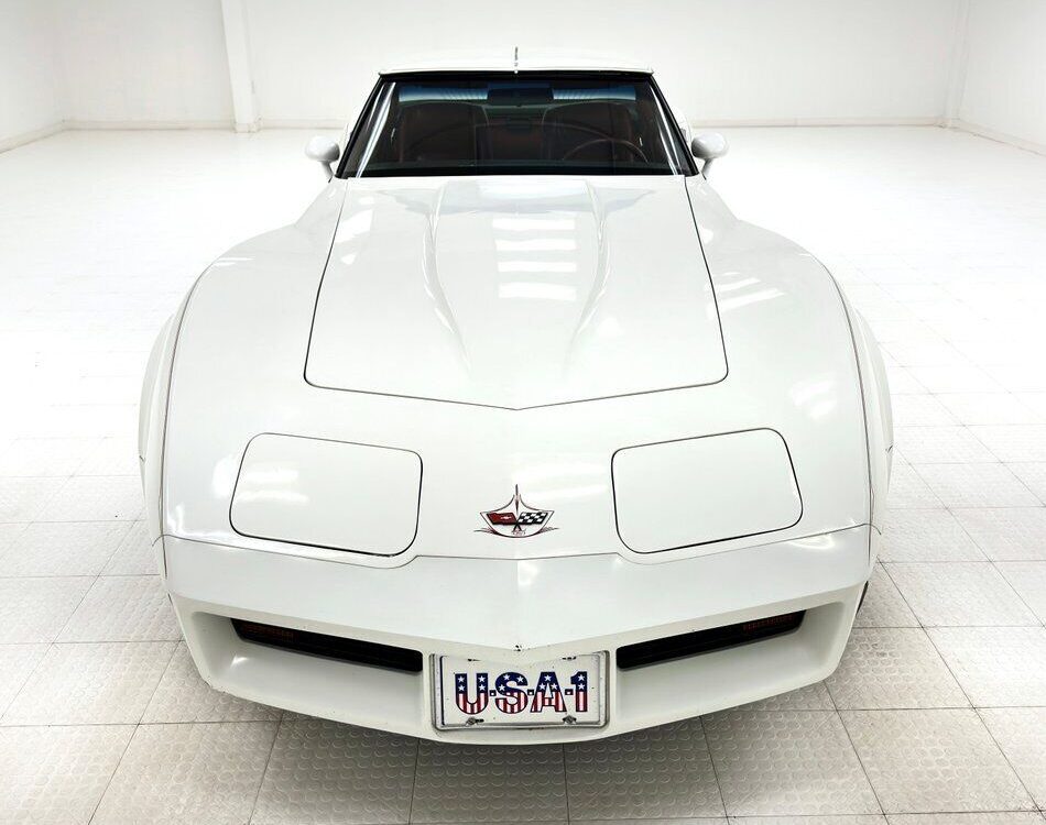 Chevrolet-Corvette-Coupe-1982-8