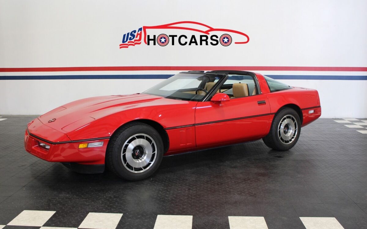 Chevrolet-Corvette-Coupe-1985-1