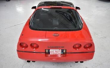 Chevrolet-Corvette-Coupe-1988-14