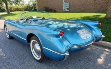 Chevrolet-Corvette-convertible-1953-1