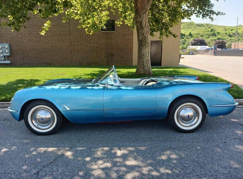 Chevrolet-Corvette-convertible-1953-15