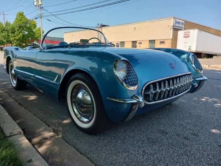 Chevrolet-Corvette-convertible-1953-3