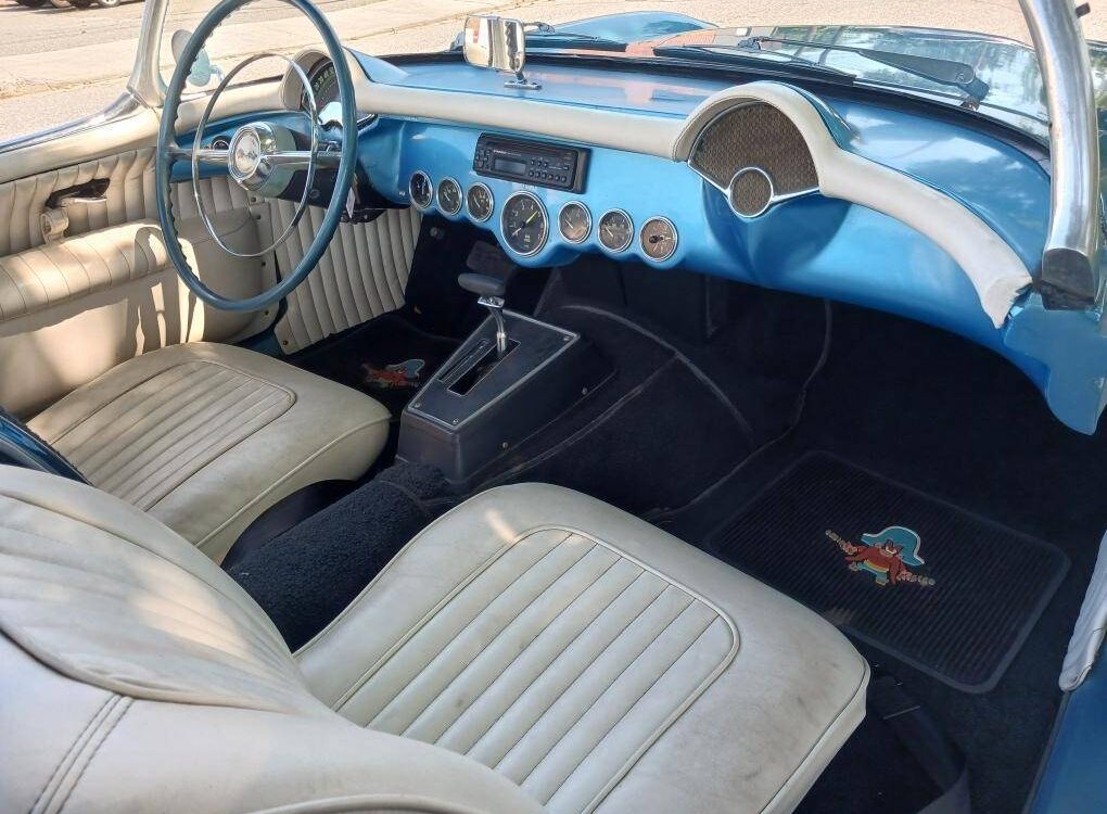 Chevrolet-Corvette-convertible-1953-7