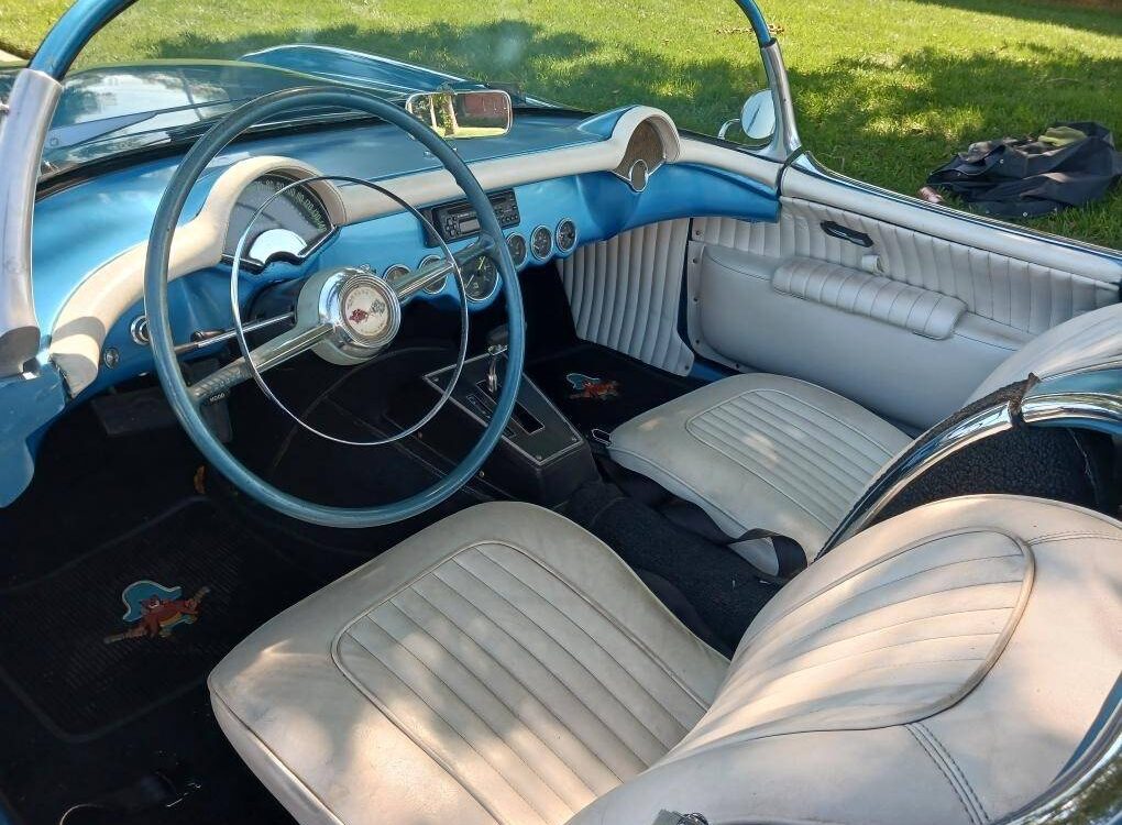 Chevrolet-Corvette-convertible-1953-9