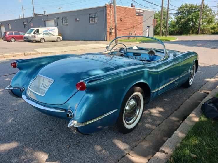 Chevrolet-Corvette-convertible-1953