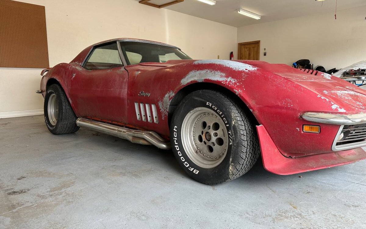 Chevrolet-Corvette-convertible-1969-1