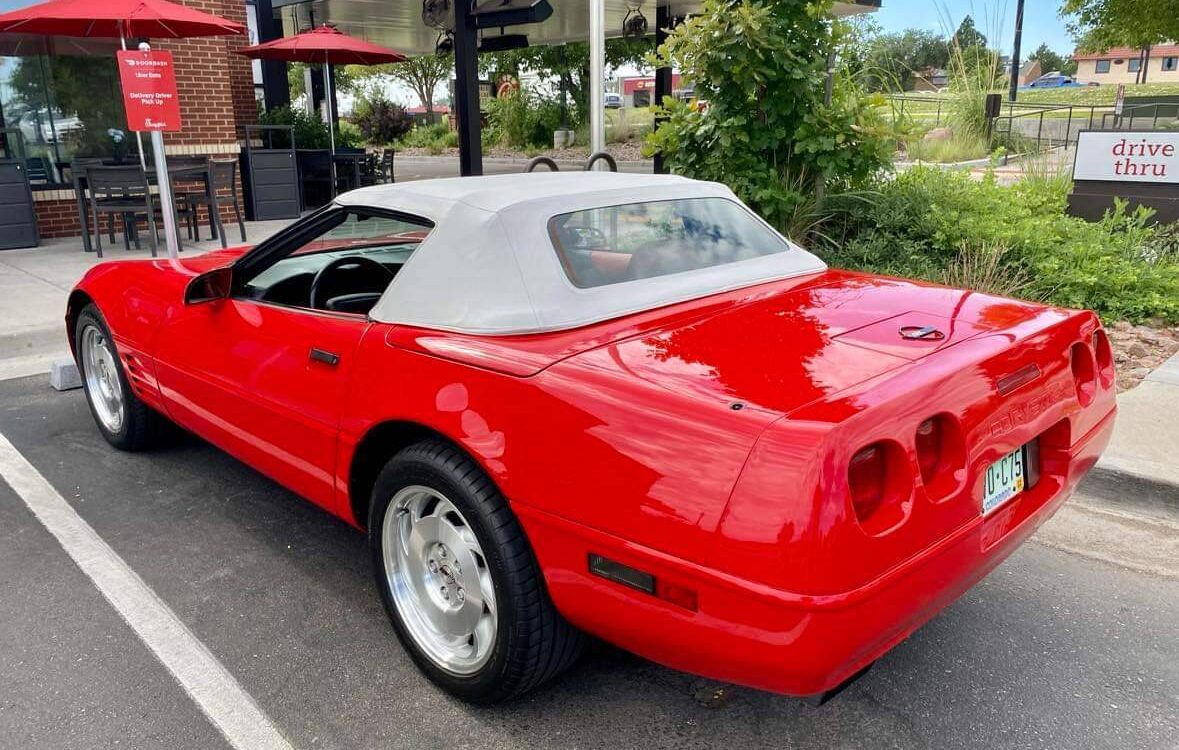 Chevrolet-Corvette-convertible-1993-23