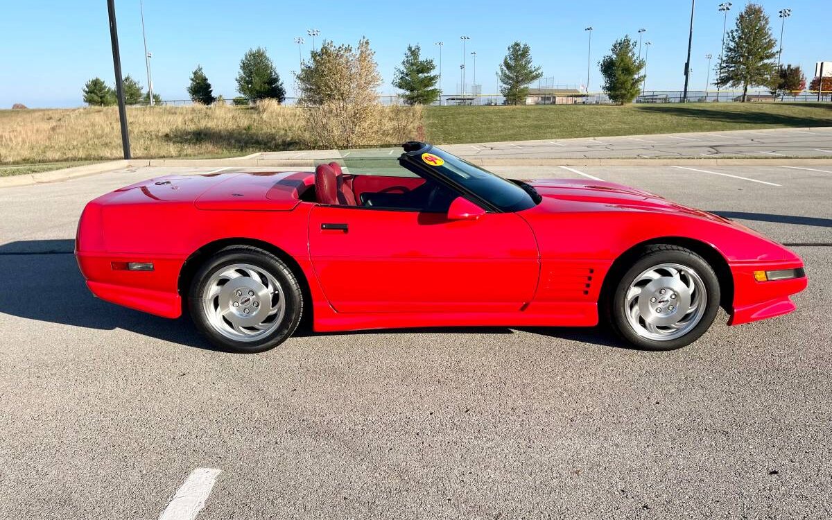 Chevrolet-Corvette-convertible-1994-2