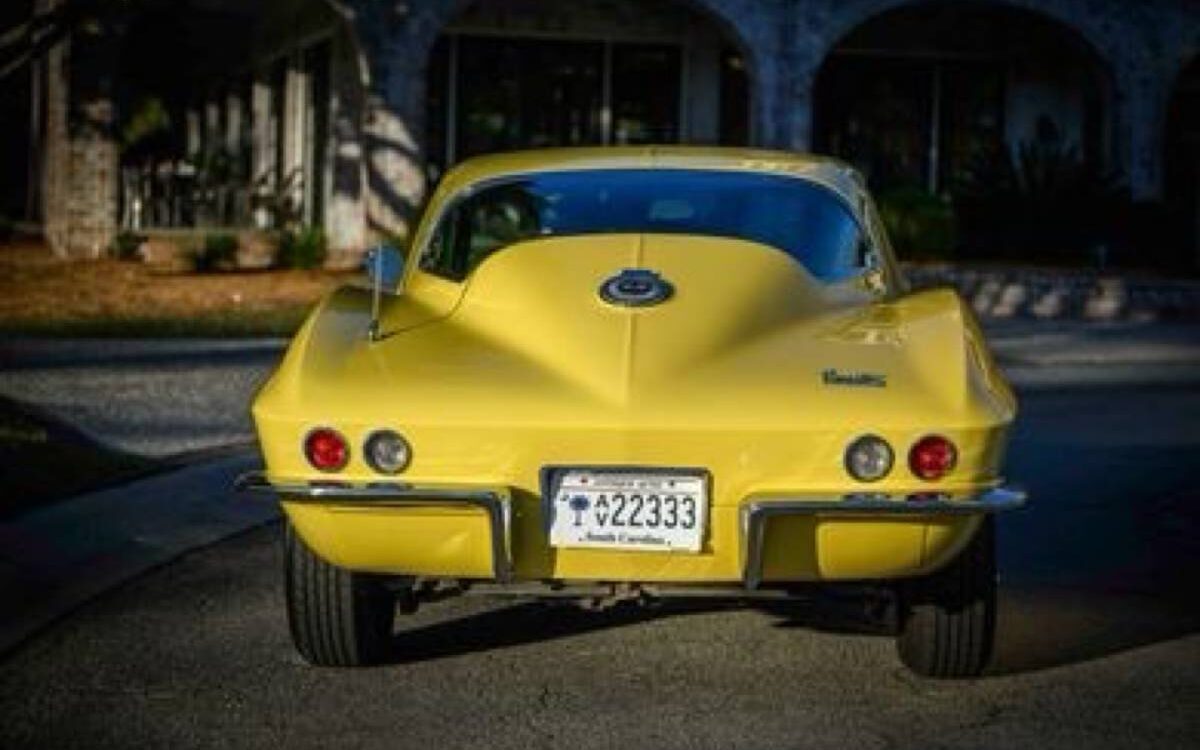 Chevrolet-Corvette-coupe-1966-7