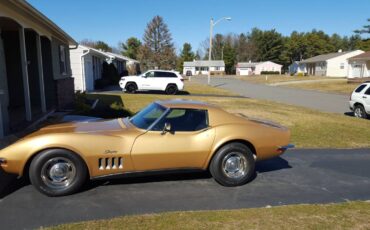 Chevrolet-Corvette-coupe-1969